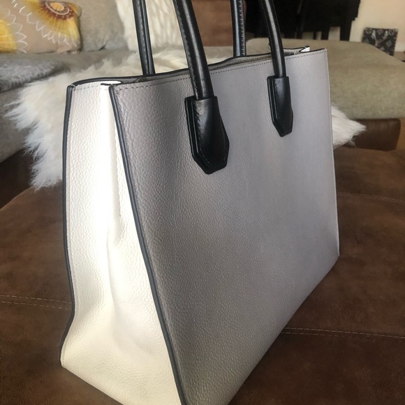 Michael Kors brand new bag - Picture 2 of 3